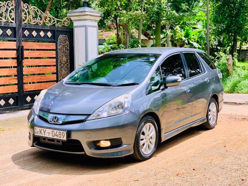 honda fit shuttle gray